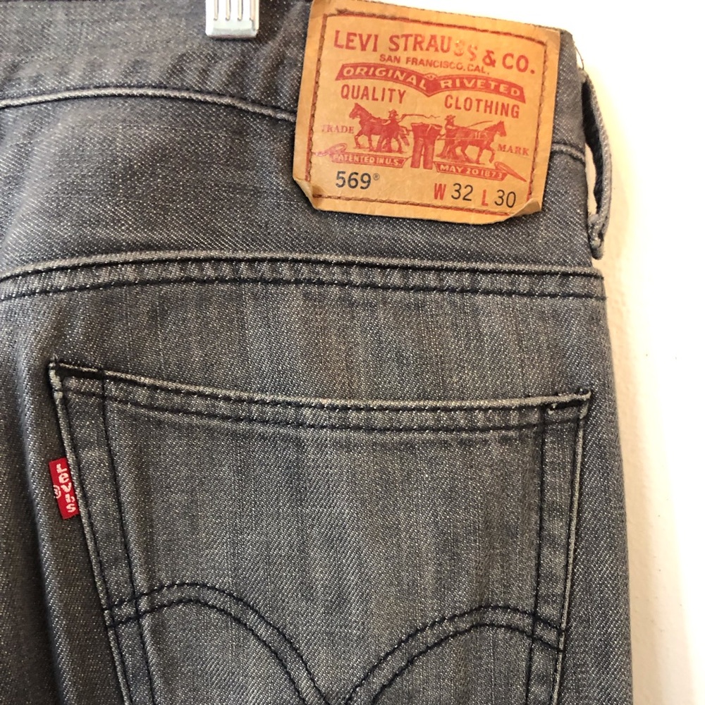 Loose Straight Fit Jeans by Levi 32x30